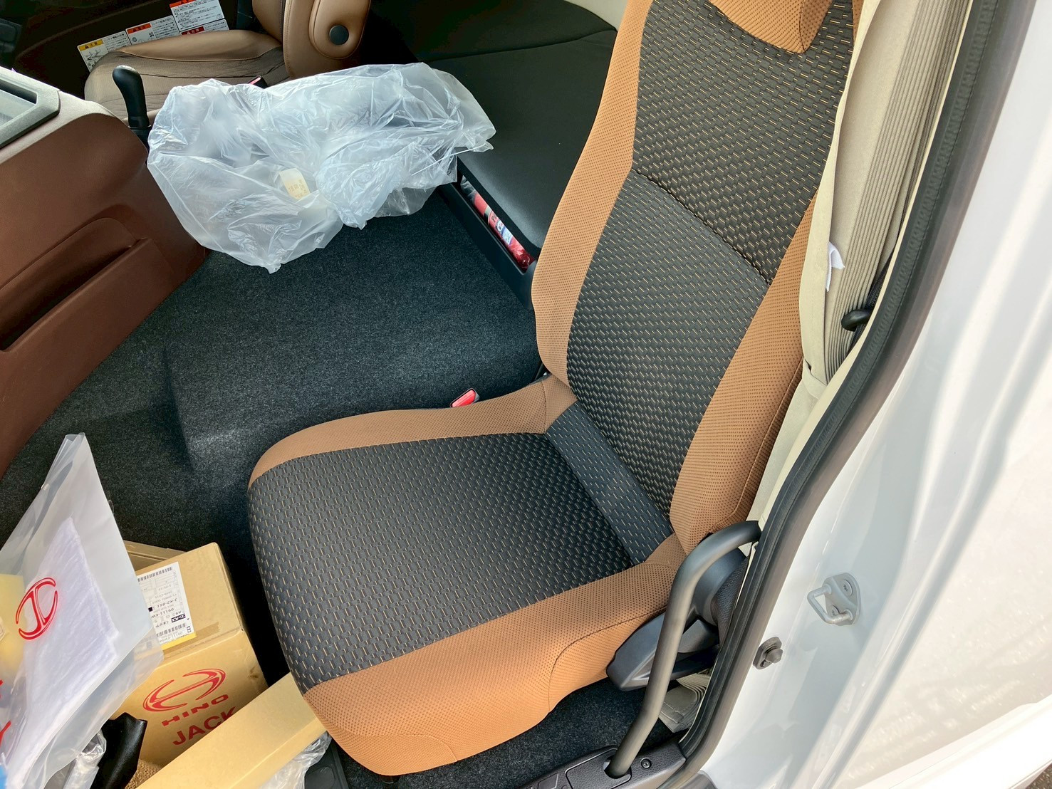 日野 プロフィア 2DG-FS1AHE(6x4)の写真15