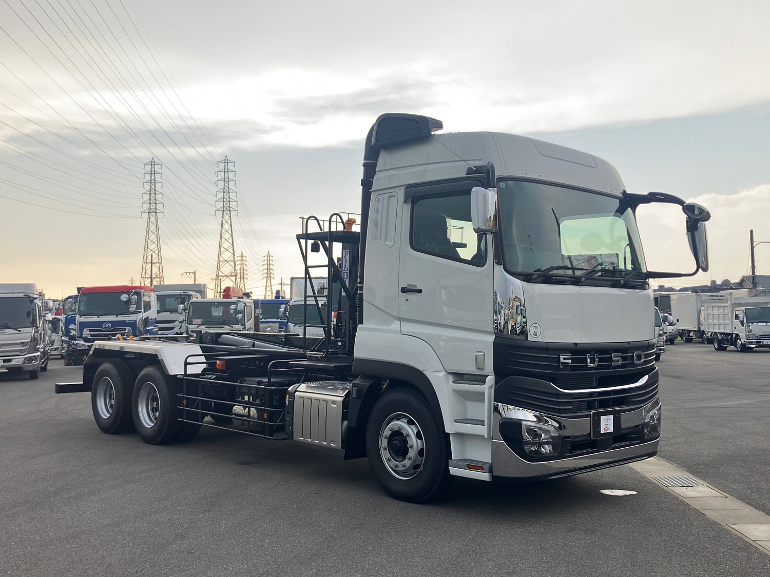 三菱 スーパーグレート 2PG-FV80HY(6x4)の写真2