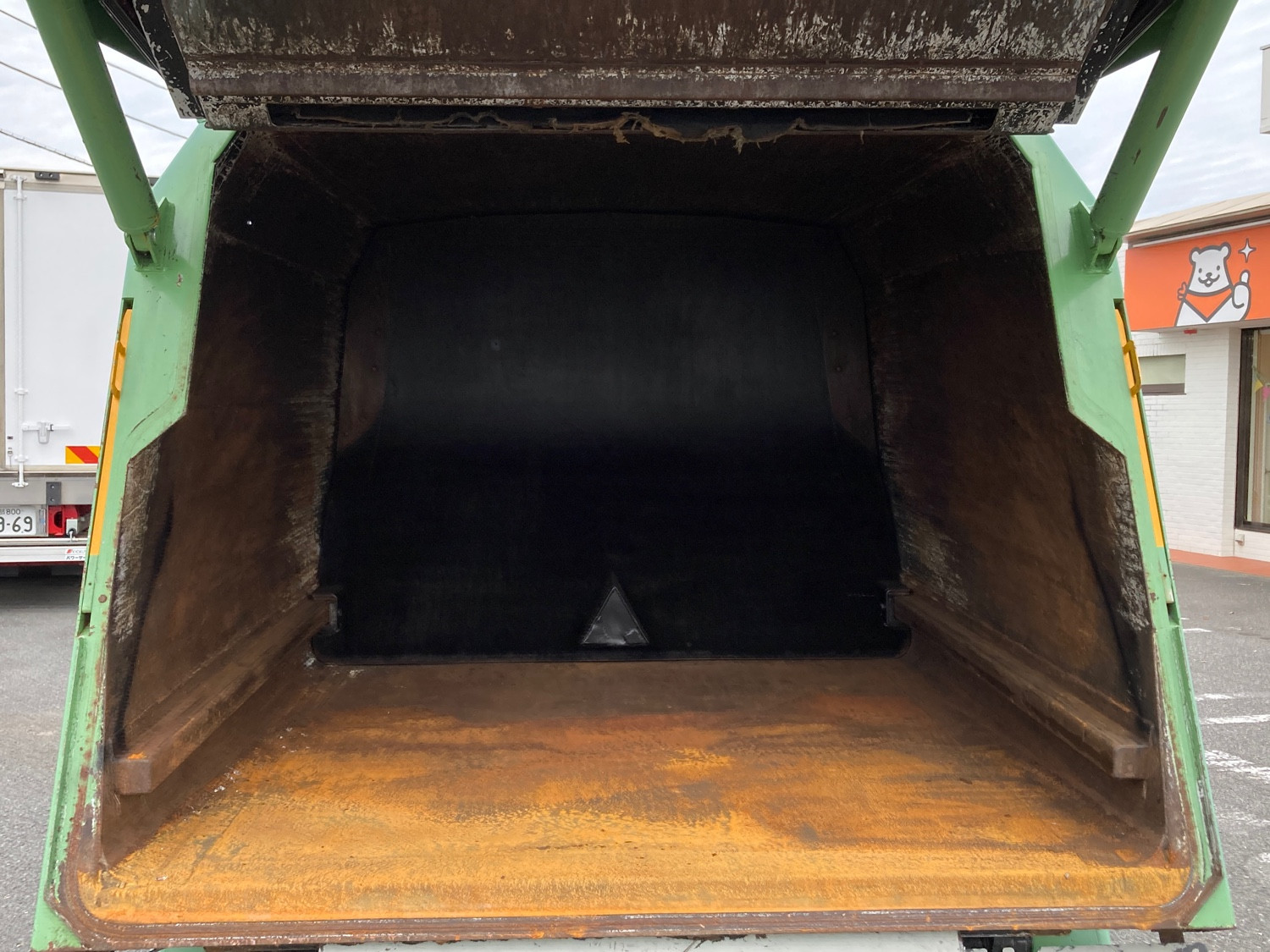 いすゞ エルフ TKG-NMR85AN(2WD)の写真8