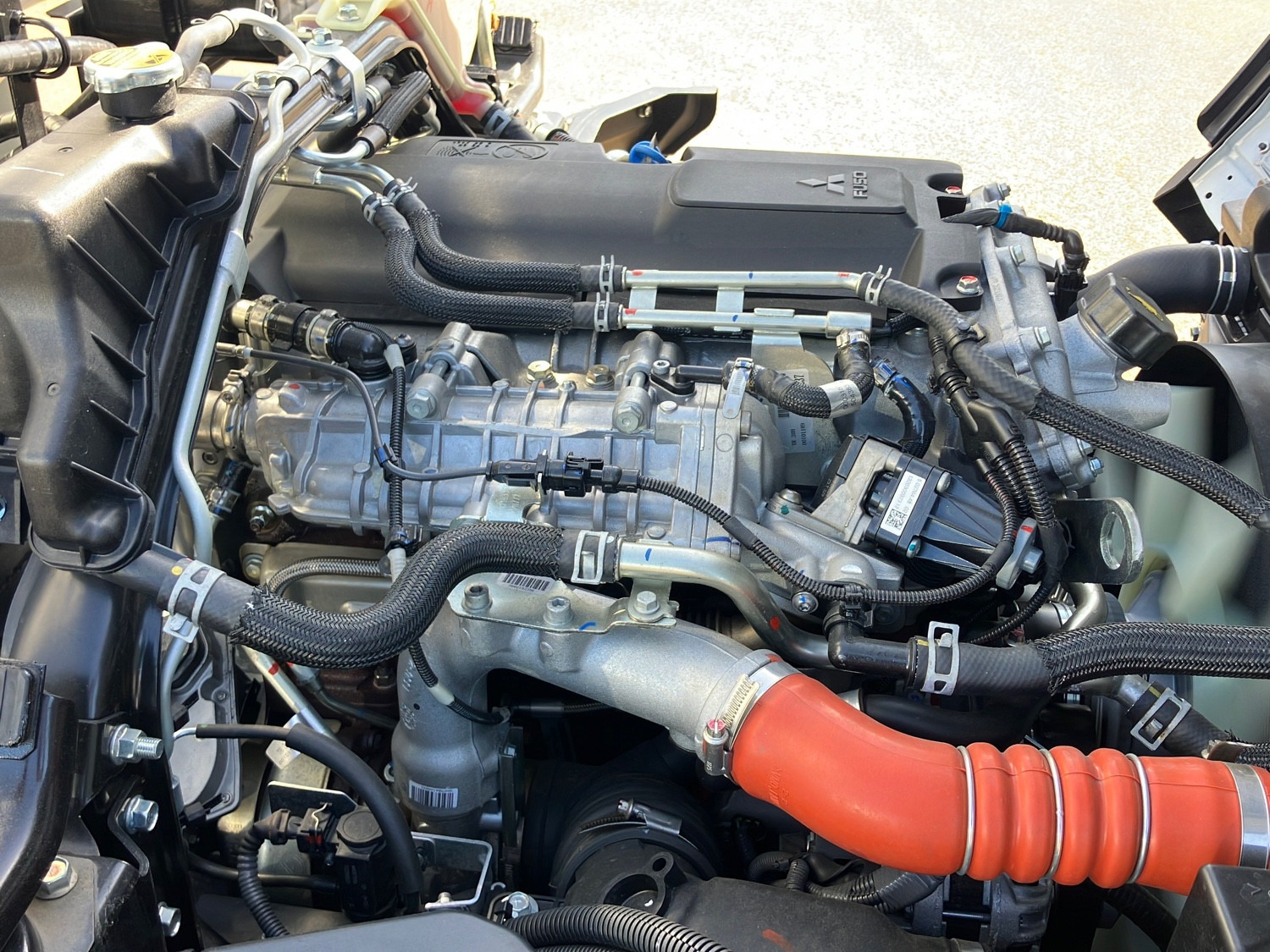 三菱 キャンター 2RG-FBAV0(2WD)の写真17