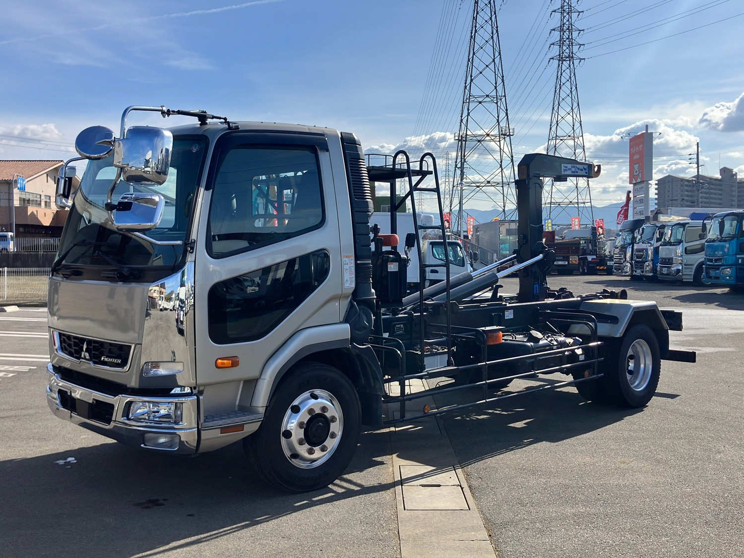 三菱 ファイター 2KG-FK72FZ(2WD)の写真1