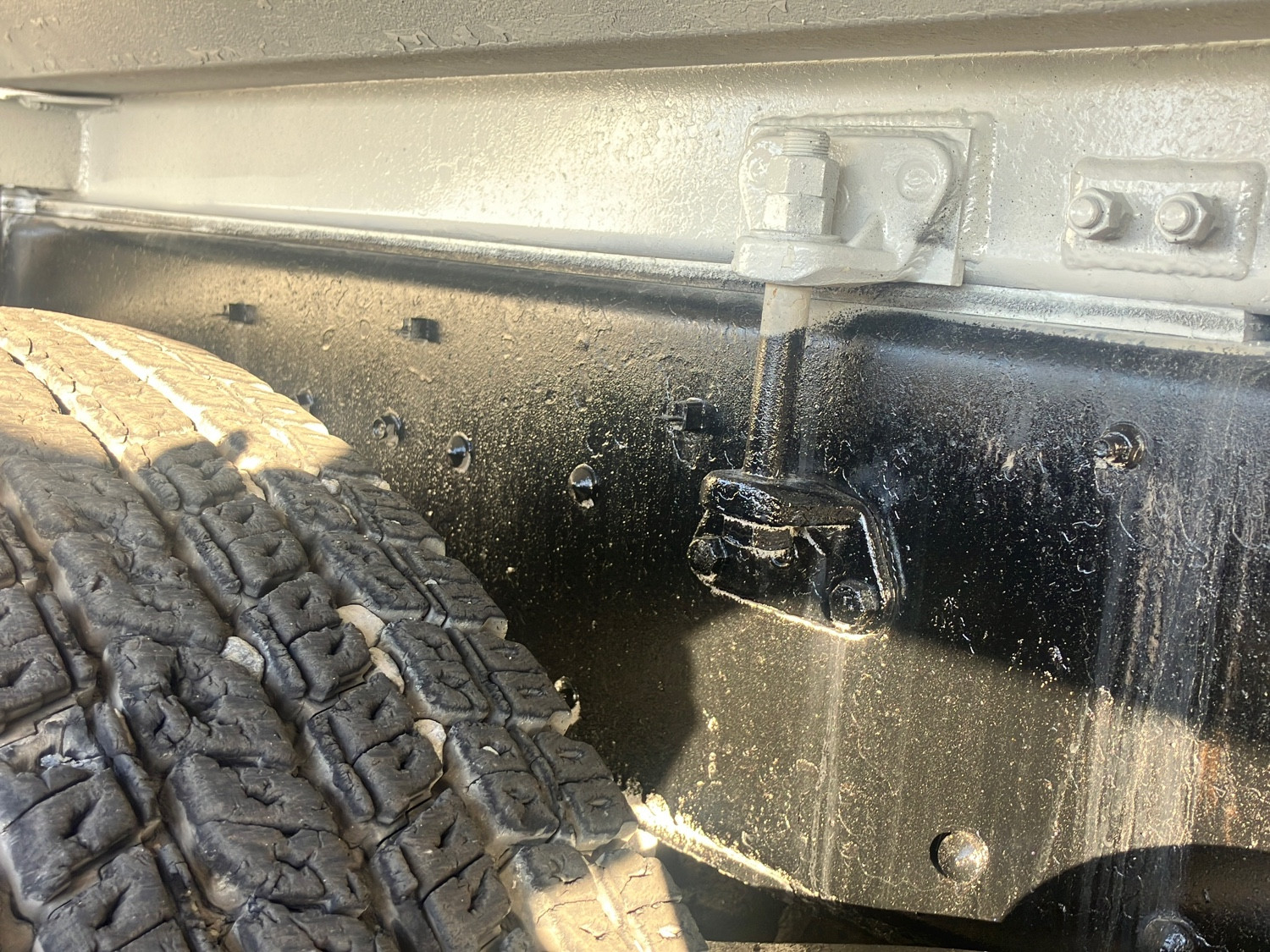 いすゞ ギガ 2KG-CXZ77CT(6x4)の写真15