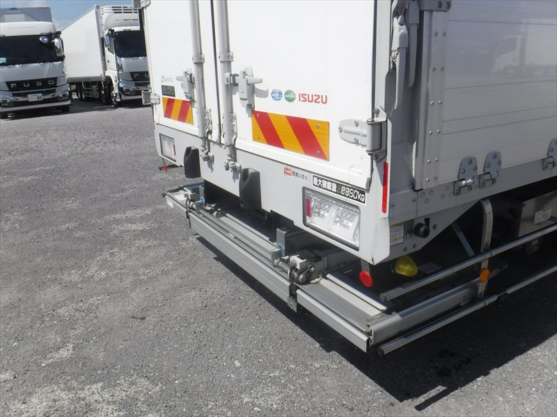 いすゞ フォワード 2RG-FRR90T2(2WD)の写真13