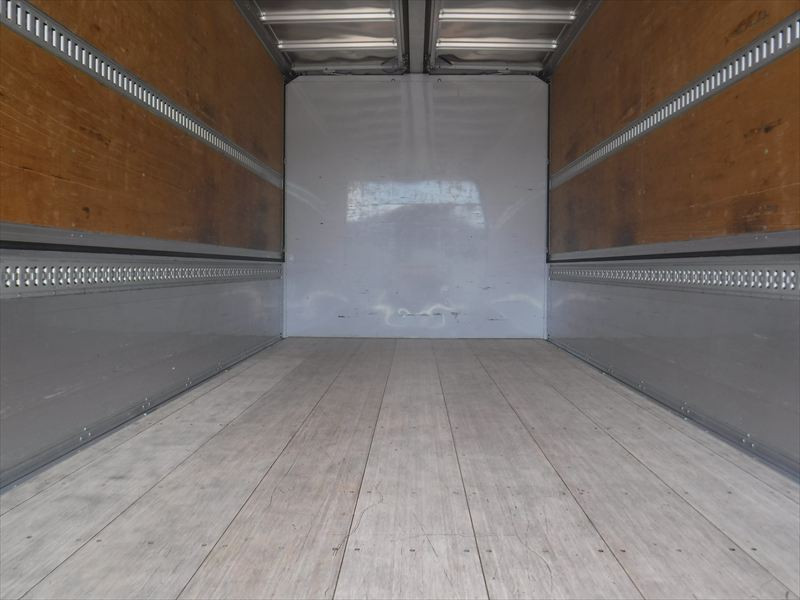 いすゞ フォワード 2RG-FRR90T2(2WD)の写真26