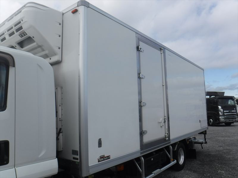 いすゞ フォワード TKG-FRR90T2(2WD)の写真2