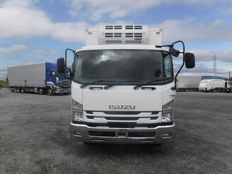いすゞ フォワード TKG-FRR90T2(2WD)の写真7