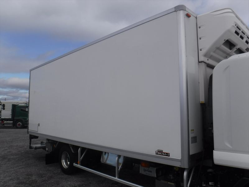 いすゞ フォワード TKG-FRR90T2(2WD)の写真9