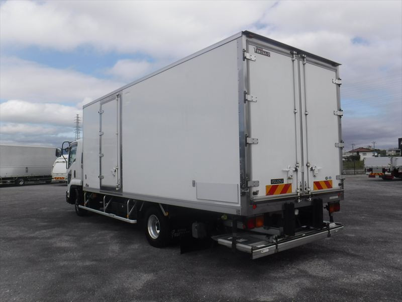 いすゞ フォワード TKG-FRR90T2(2WD)の写真18