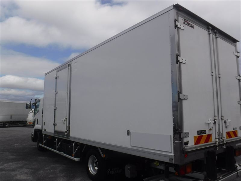 いすゞ フォワード TKG-FRR90T2(2WD)の写真19