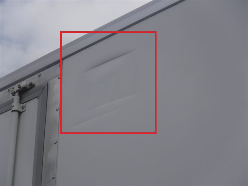 いすゞ フォワード TKG-FRR90T2(2WD)の写真21