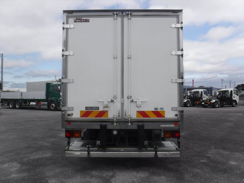 いすゞ フォワード TKG-FRR90T2(2WD)の写真24