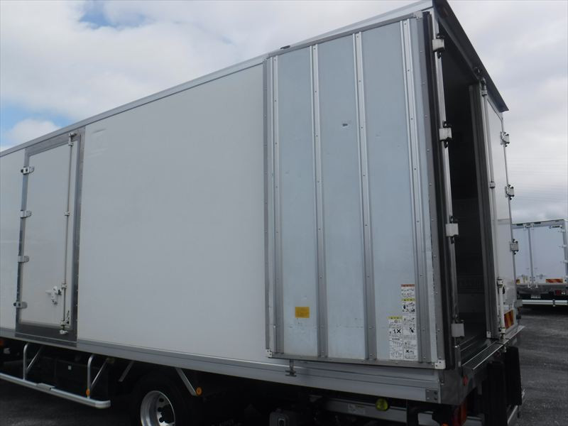 いすゞ フォワード TKG-FRR90T2(2WD)の写真25