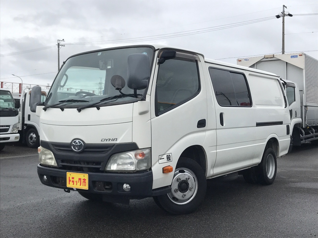 トヨタ ダイナ TKG-XZC605V(2WD)の写真1