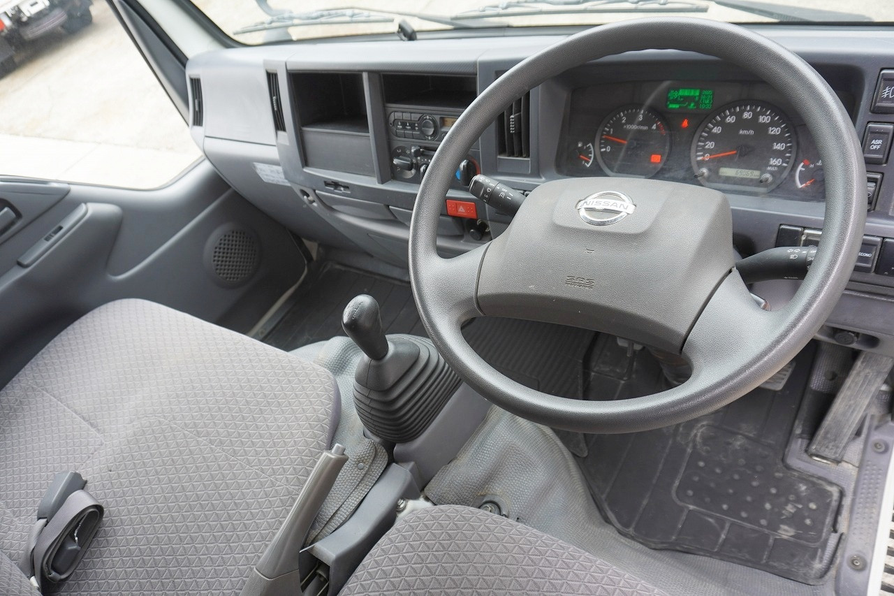 日産 アトラス 2RG-AHR88A(2WD)の写真3