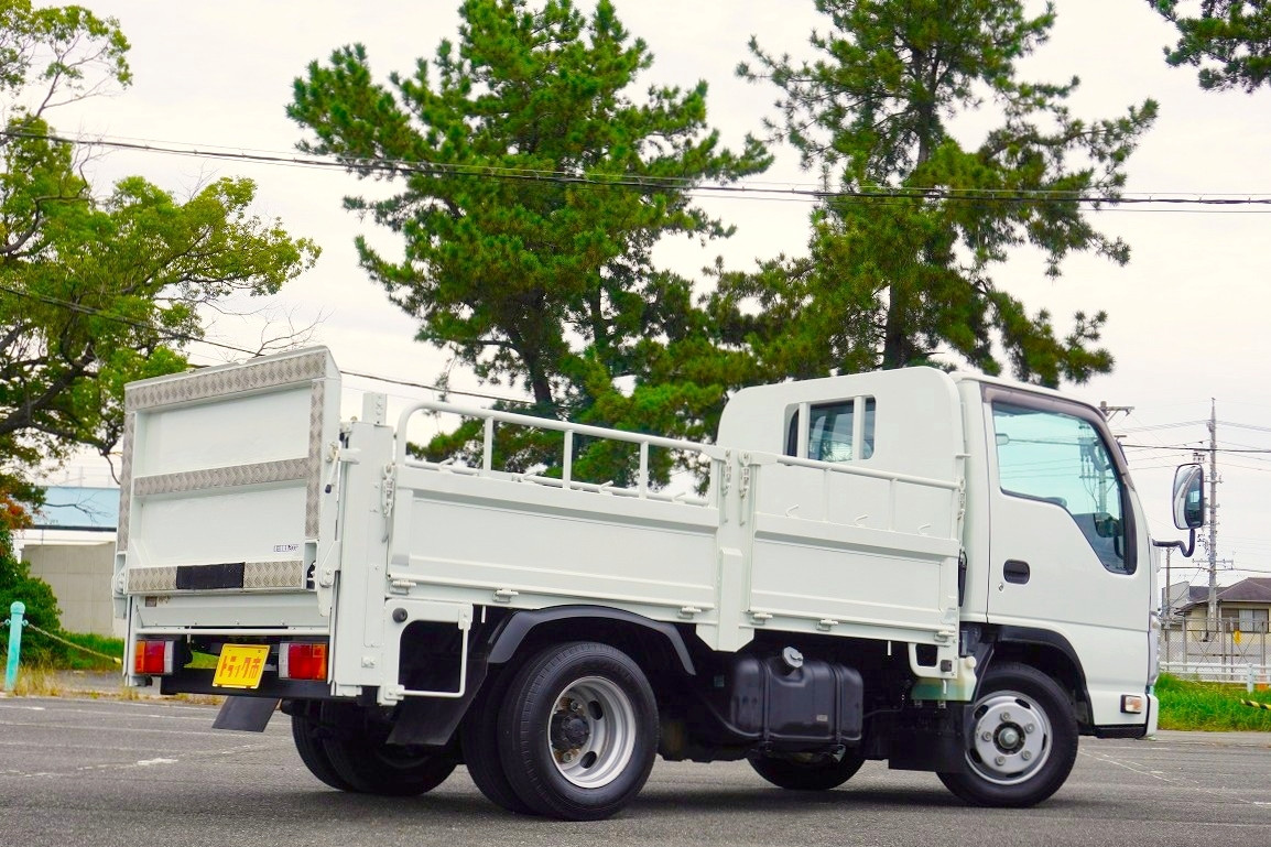 いすゞ エルフ TRG-NJR85A(2WD)の写真2