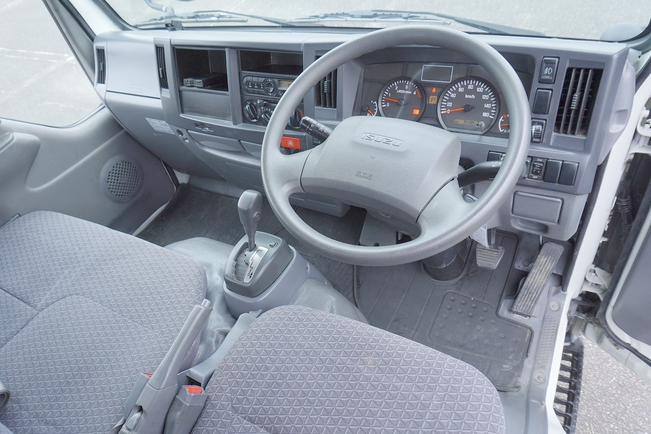 いすゞ エルフ TRG-NJR85A(2WD)の写真3