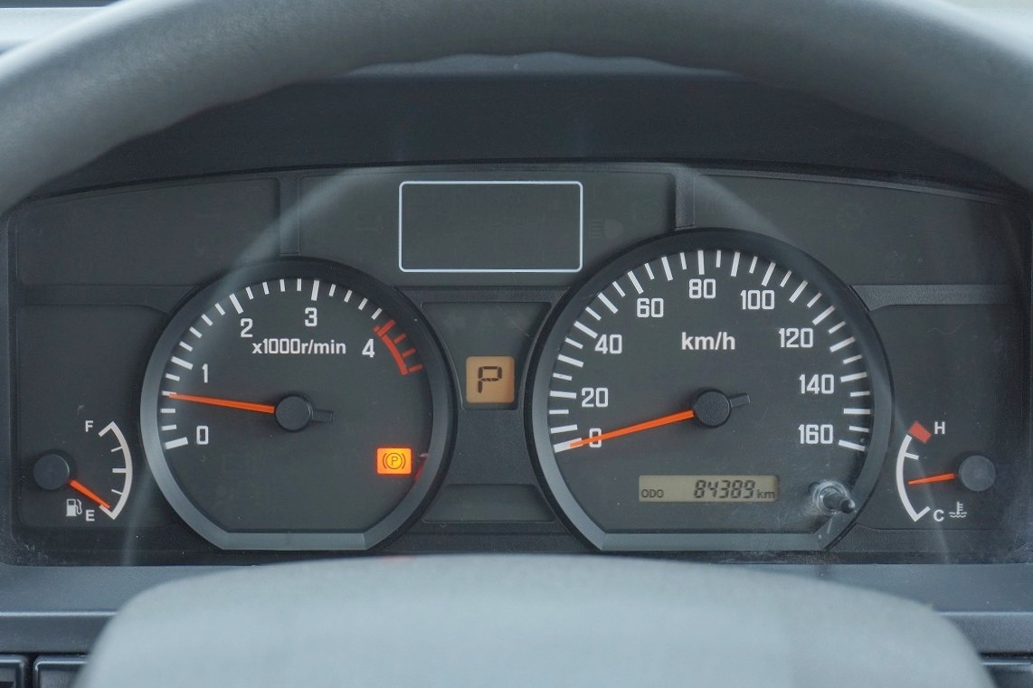 いすゞ エルフ TRG-NJR85A(2WD)の写真4