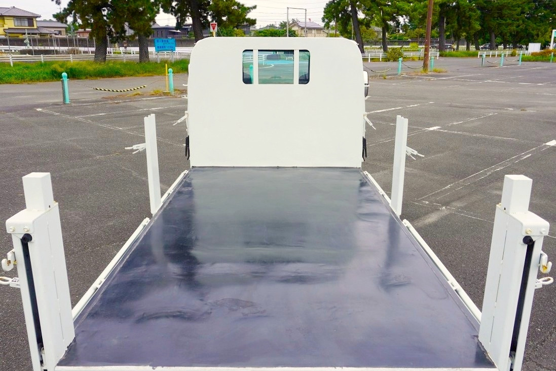 いすゞ エルフ TRG-NJR85A(2WD)の写真5