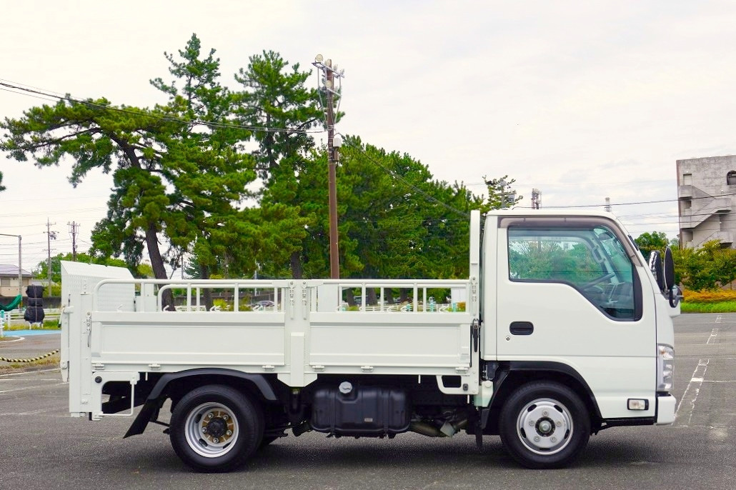 いすゞ エルフ TRG-NJR85A(2WD)の写真10