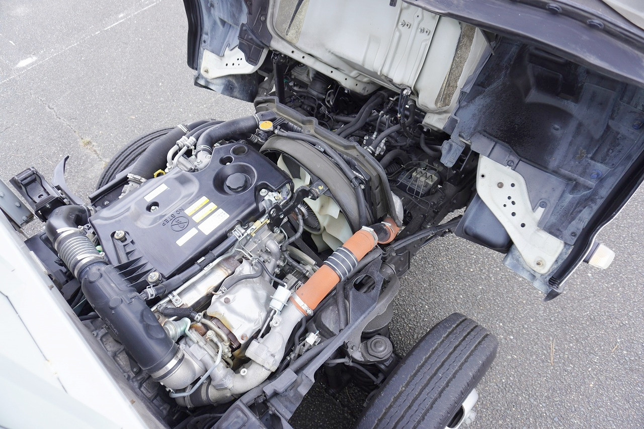 いすゞ エルフ TRG-NJR85A(2WD)の写真28