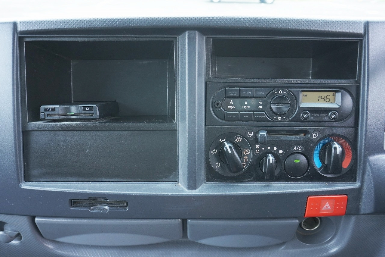 いすゞ エルフ TRG-NJR85A(2WD)の写真45