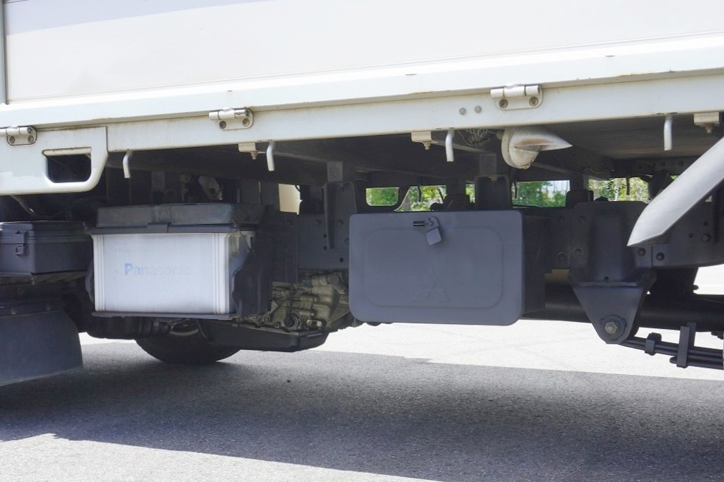 三菱 キャンターガッツ KK-FB70ABX(2WD)の写真28