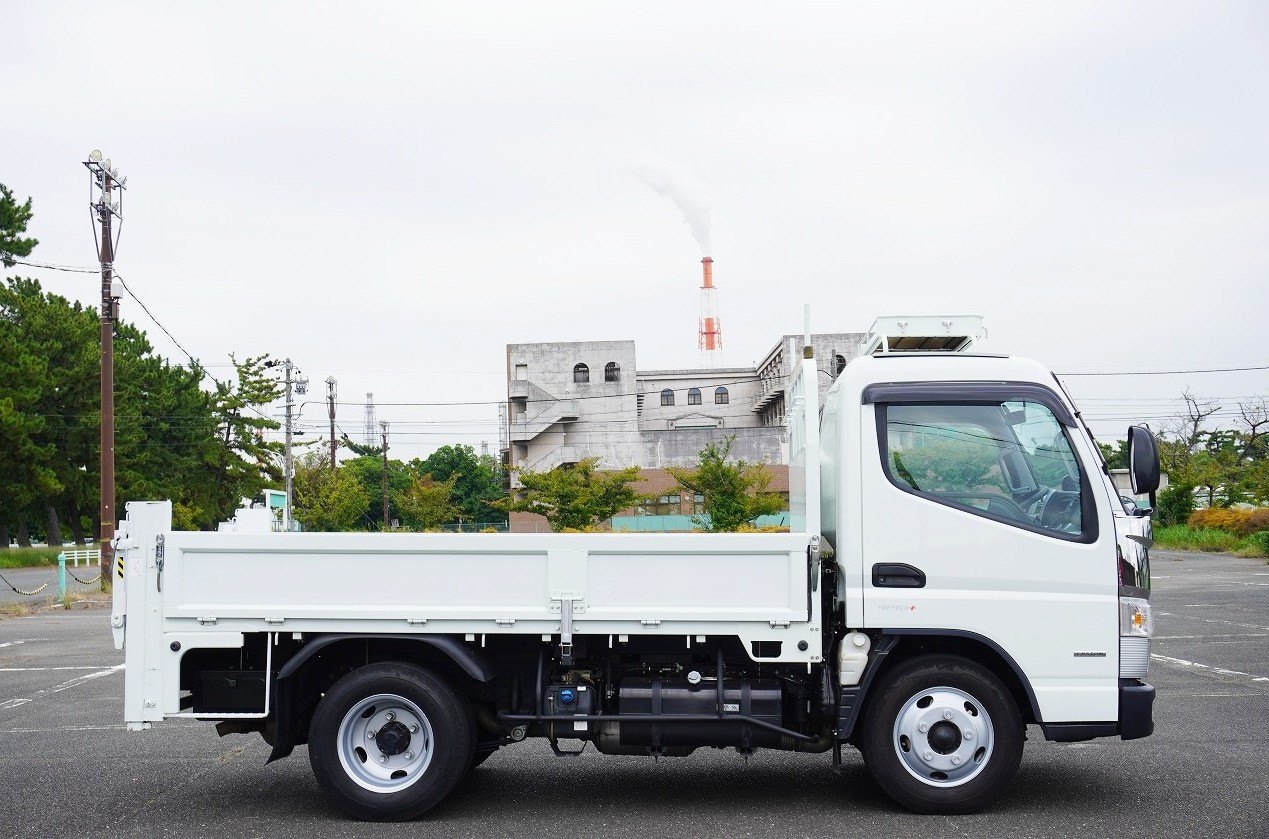 三菱 キャンター 2PG-FEAV0(2WD)の写真9