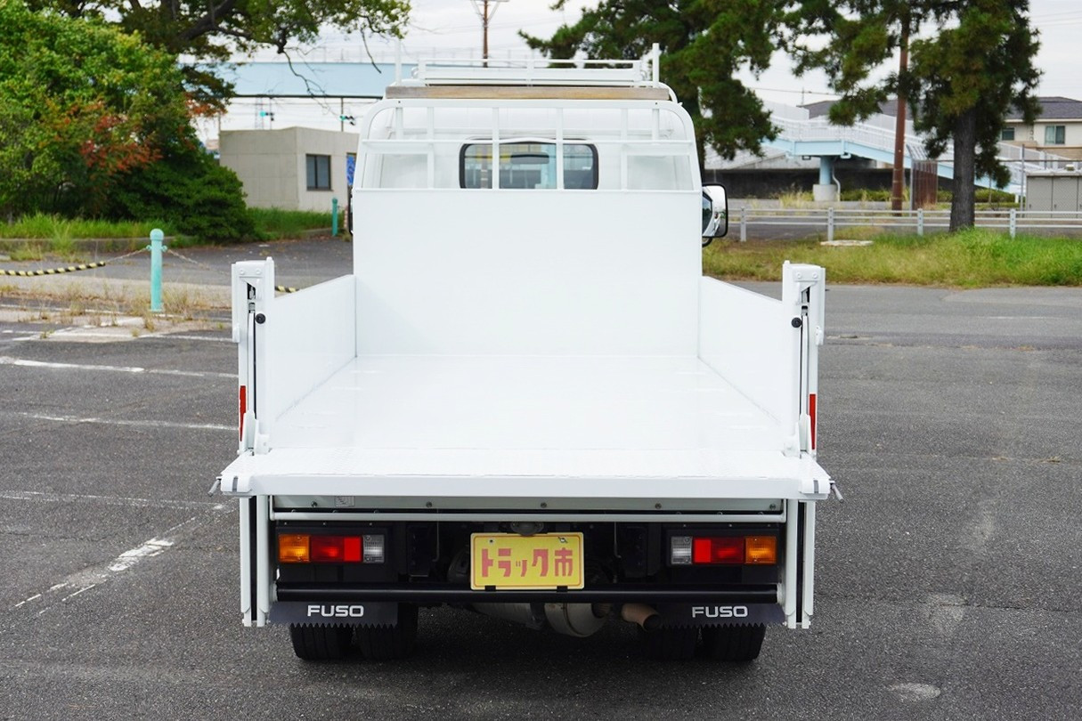 三菱 キャンター 2PG-FEAV0(2WD)の写真16