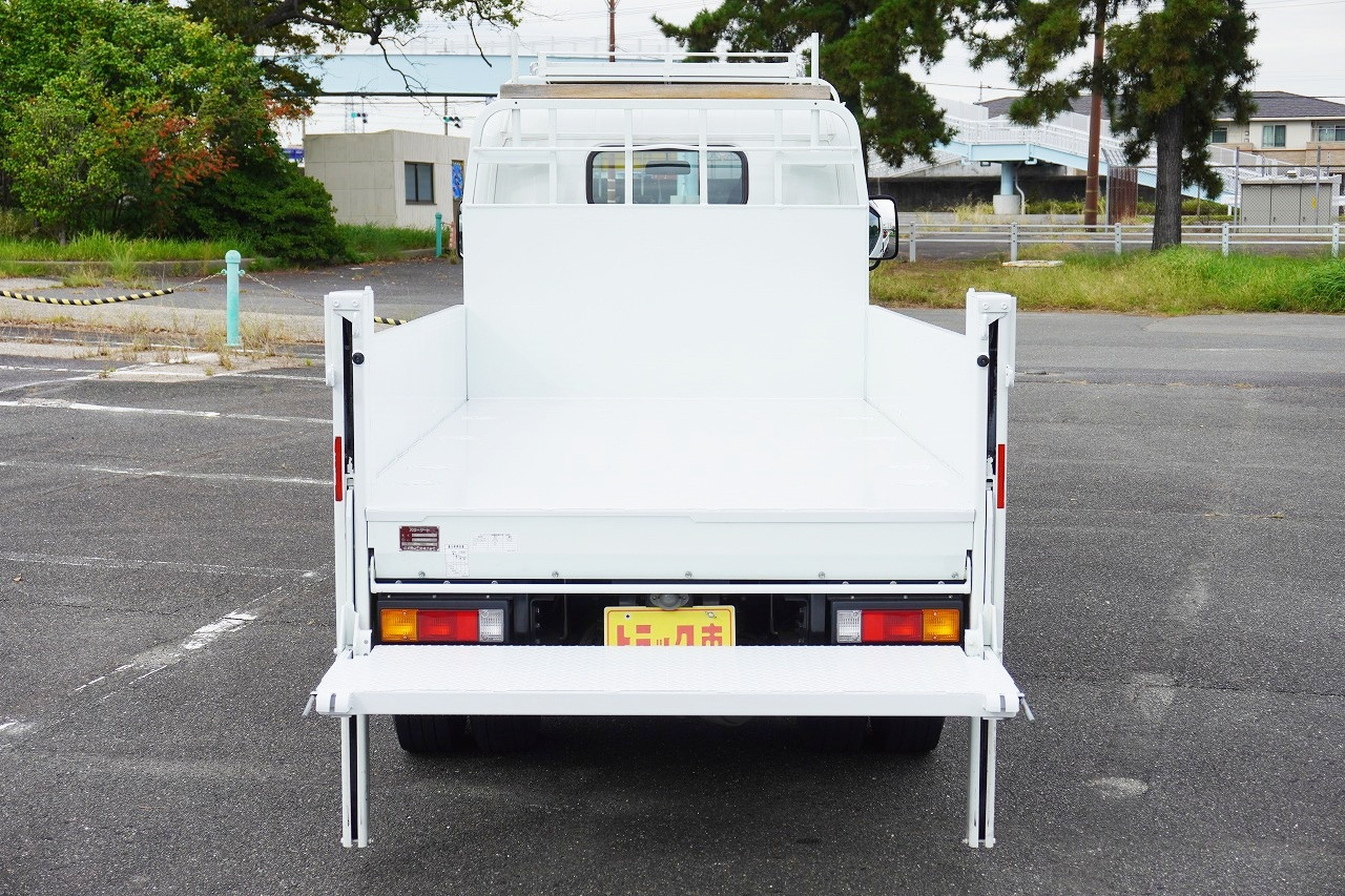 三菱 キャンター 2PG-FEAV0(2WD)の写真17