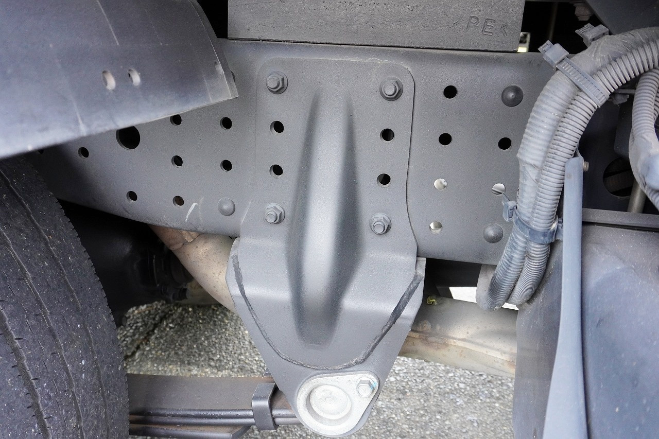 三菱 キャンター 2PG-FEAV0(2WD)の写真30