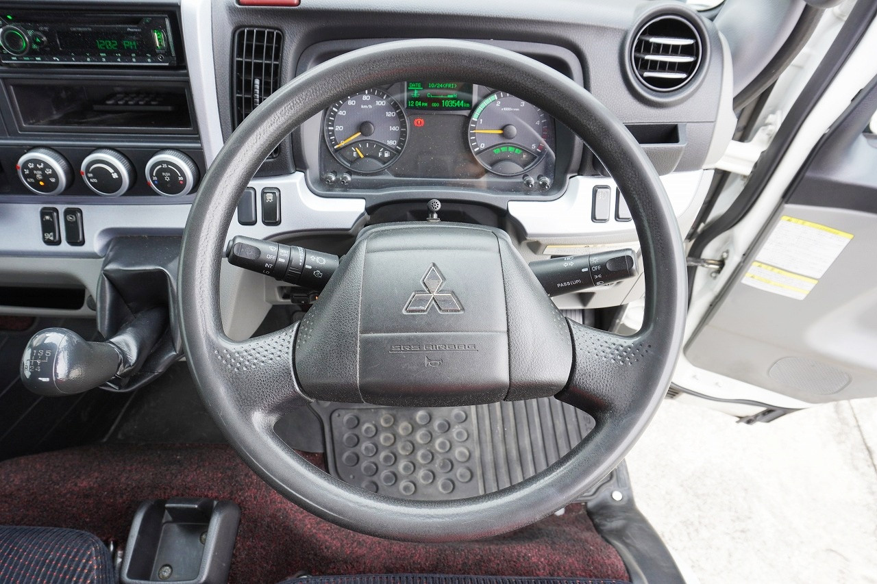 三菱 キャンター 2PG-FEAV0(2WD)の写真40