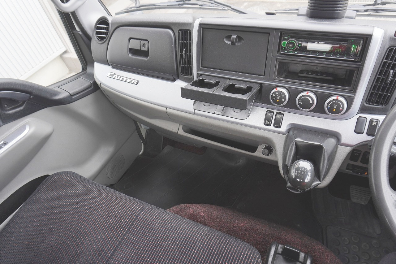 三菱 キャンター 2PG-FEAV0(2WD)の写真43