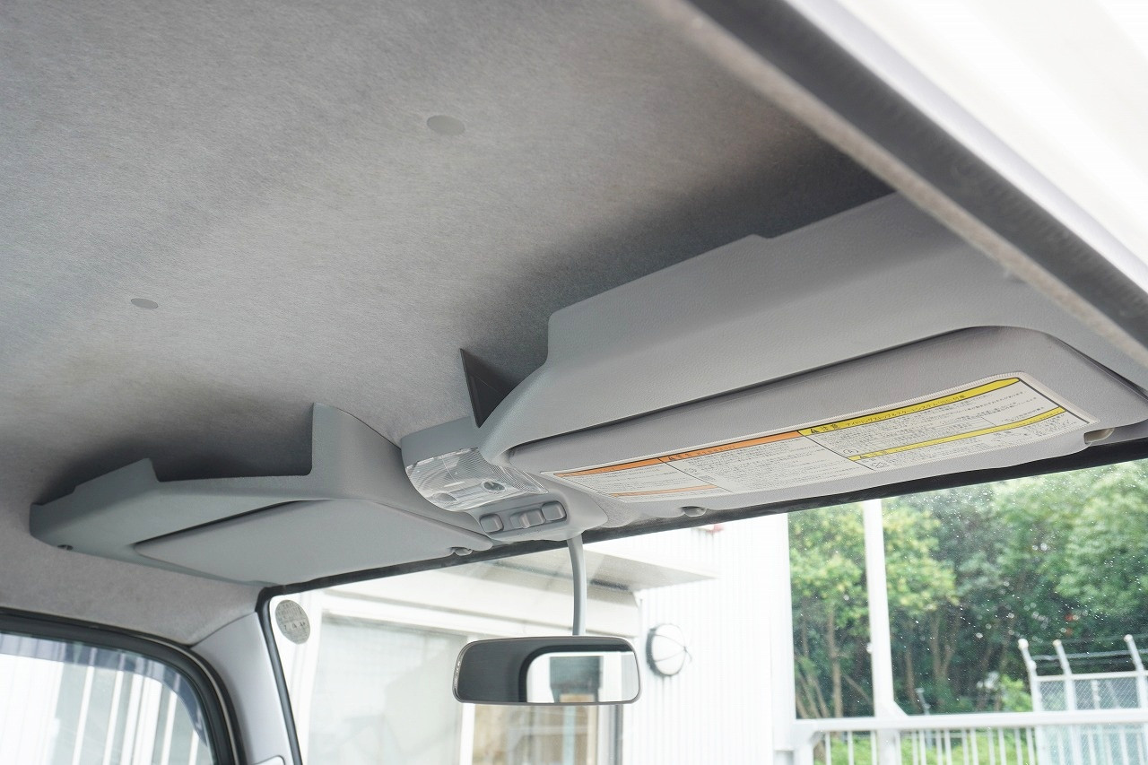 三菱 キャンター 2PG-FEAV0(2WD)の写真47