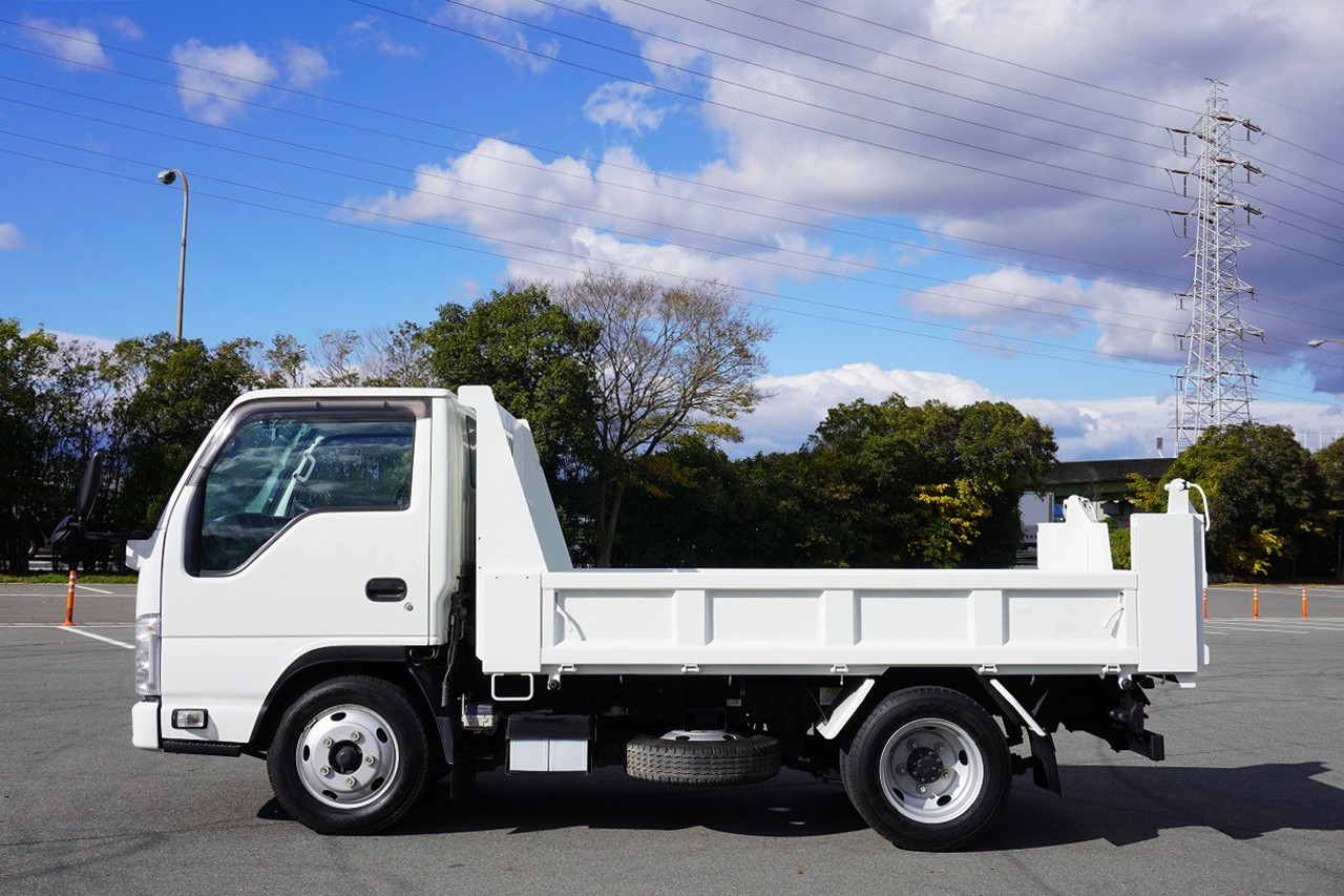 いすゞ エルフ 2RG-NKR88AD(2WD)の写真15