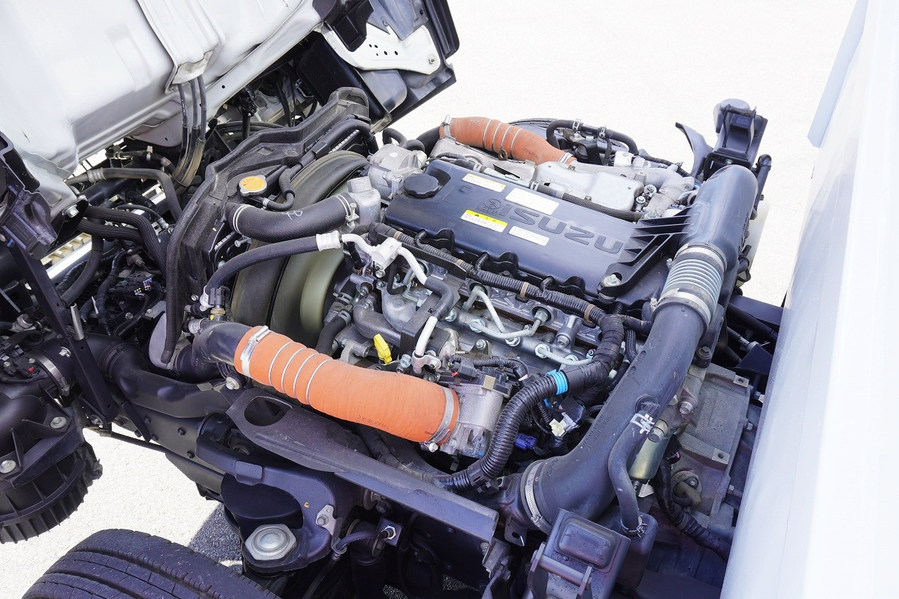 いすゞ エルフ 2RG-NKR88AD(2WD)の写真22