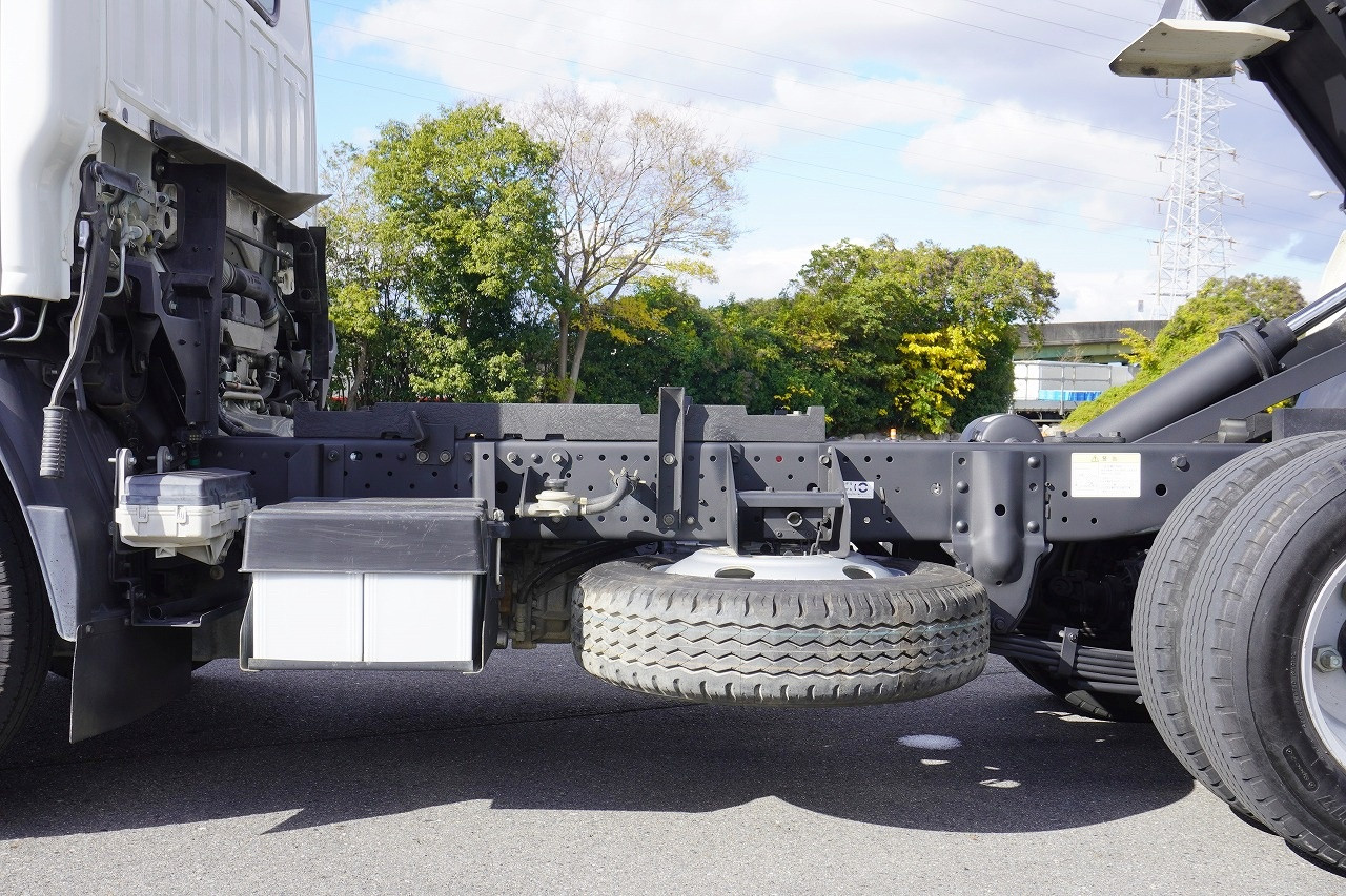 いすゞ エルフ 2RG-NKR88AD(2WD)の写真29