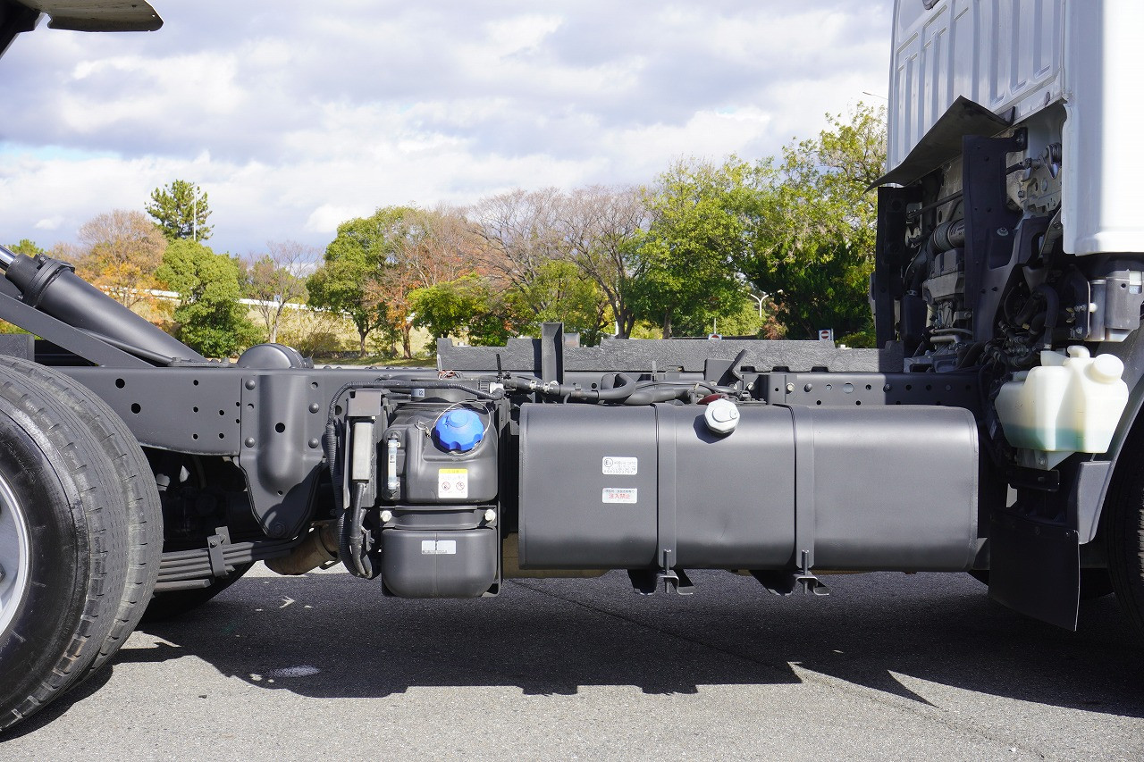 いすゞ エルフ 2RG-NKR88AD(2WD)の写真30