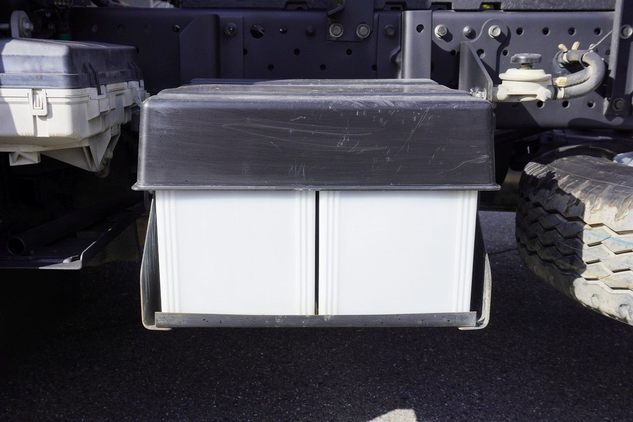 いすゞ エルフ 2RG-NKR88AD(2WD)の写真31