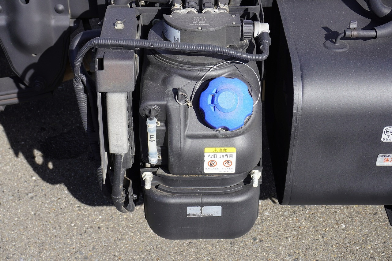 いすゞ エルフ 2RG-NKR88AD(2WD)の写真32