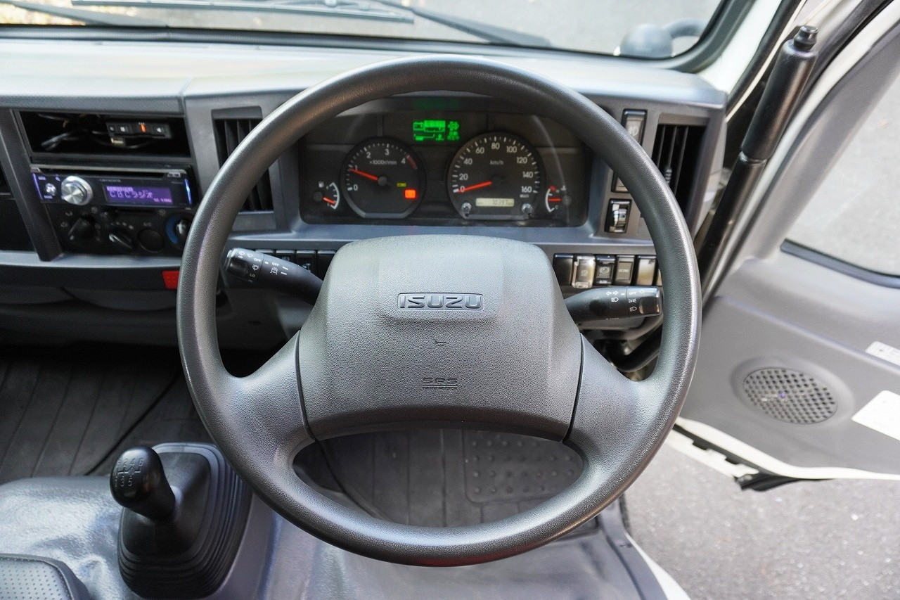 いすゞ エルフ 2RG-NKR88AD(2WD)の写真40