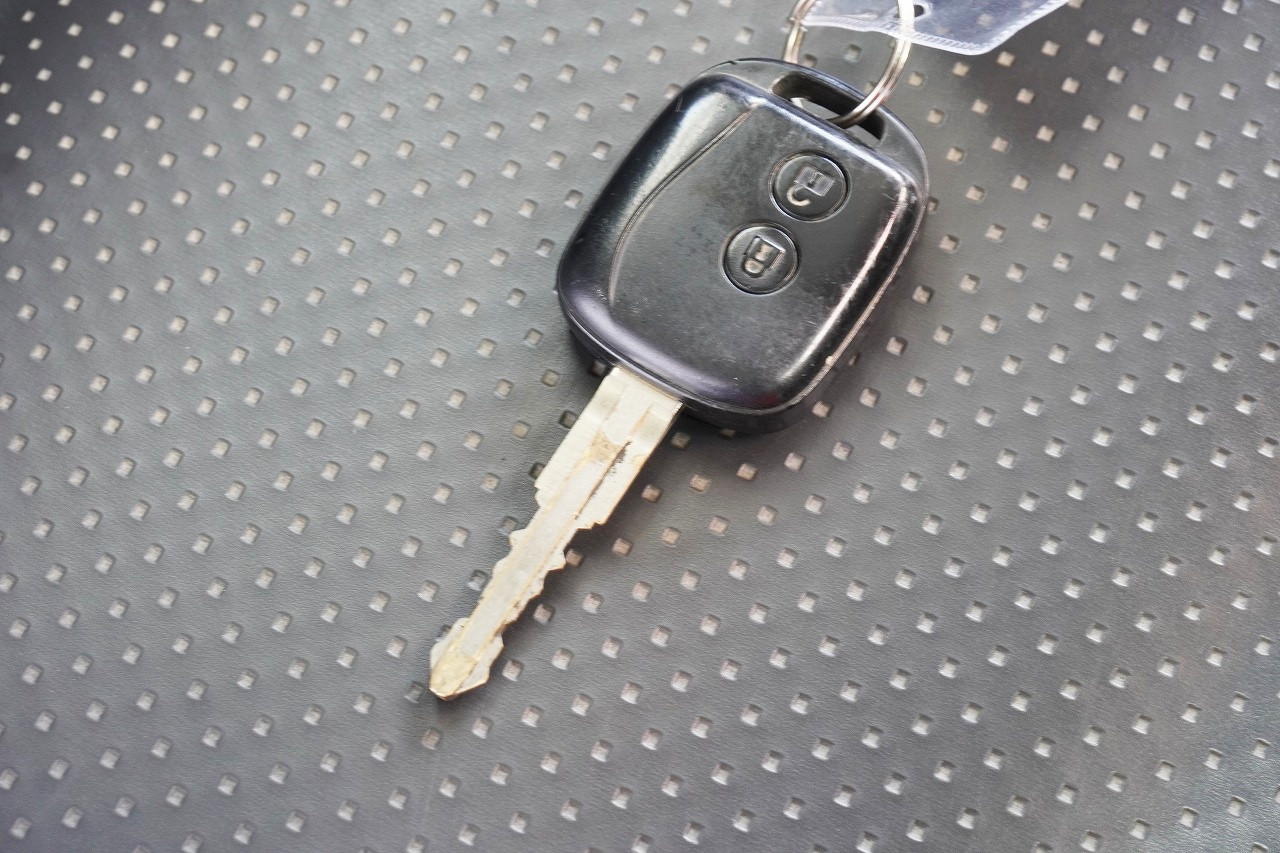 いすゞ エルフ 2RG-NKR88AD(2WD)の写真50