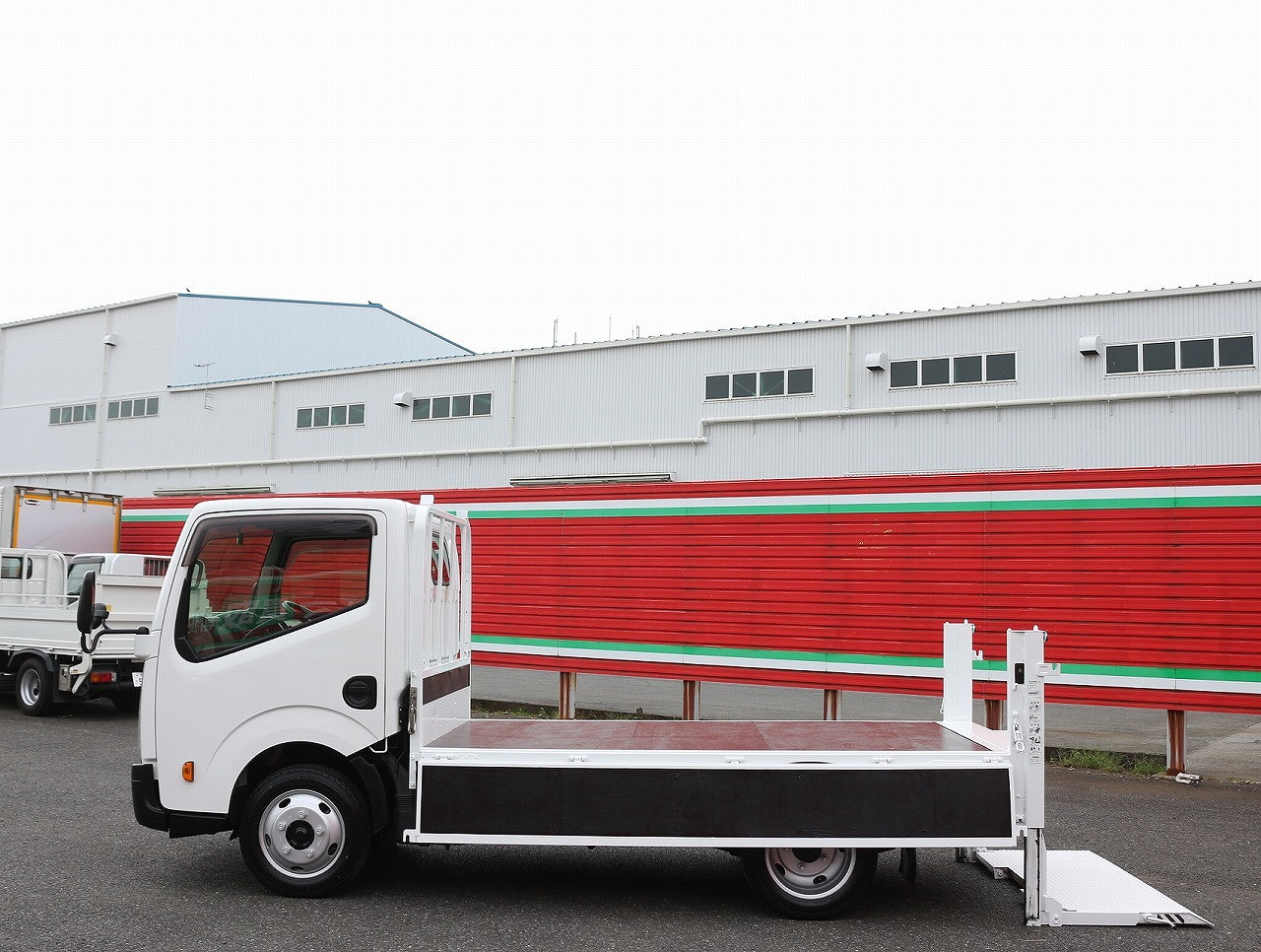 日産 アトラス SKG-TZ2F4(2WD)の写真27