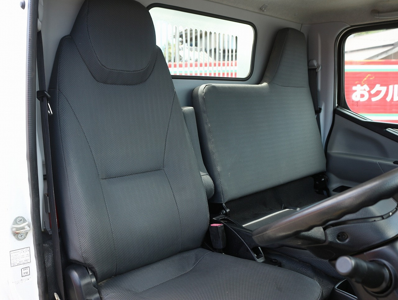 三菱 キャンター TPG-FBA60(2WD)の写真33