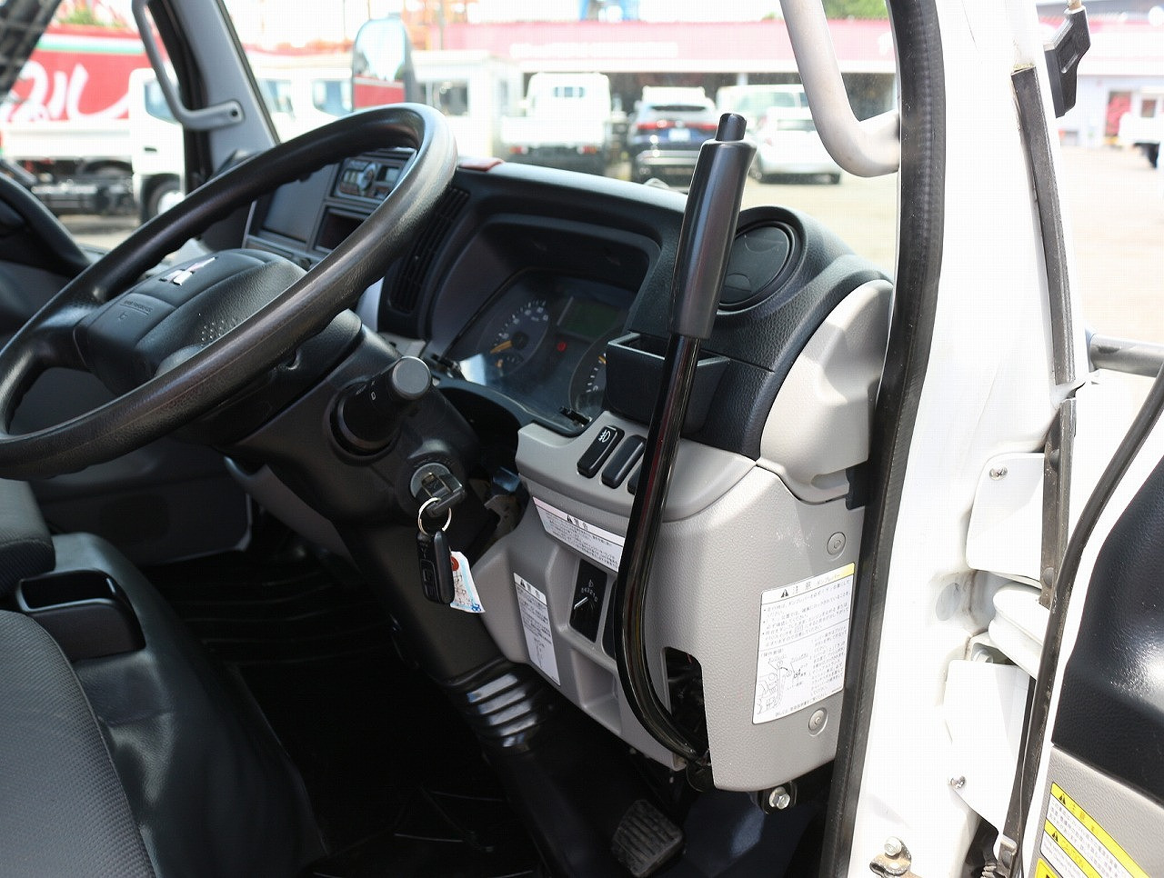 三菱 キャンター TPG-FBA60(2WD)の写真35