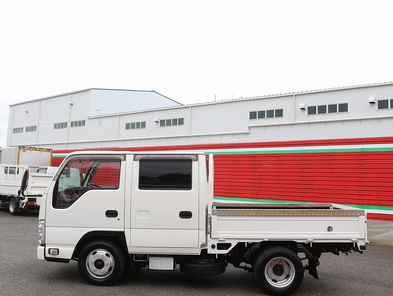 いすゞ エルフ TRG-NJR85A(2WD)の写真8