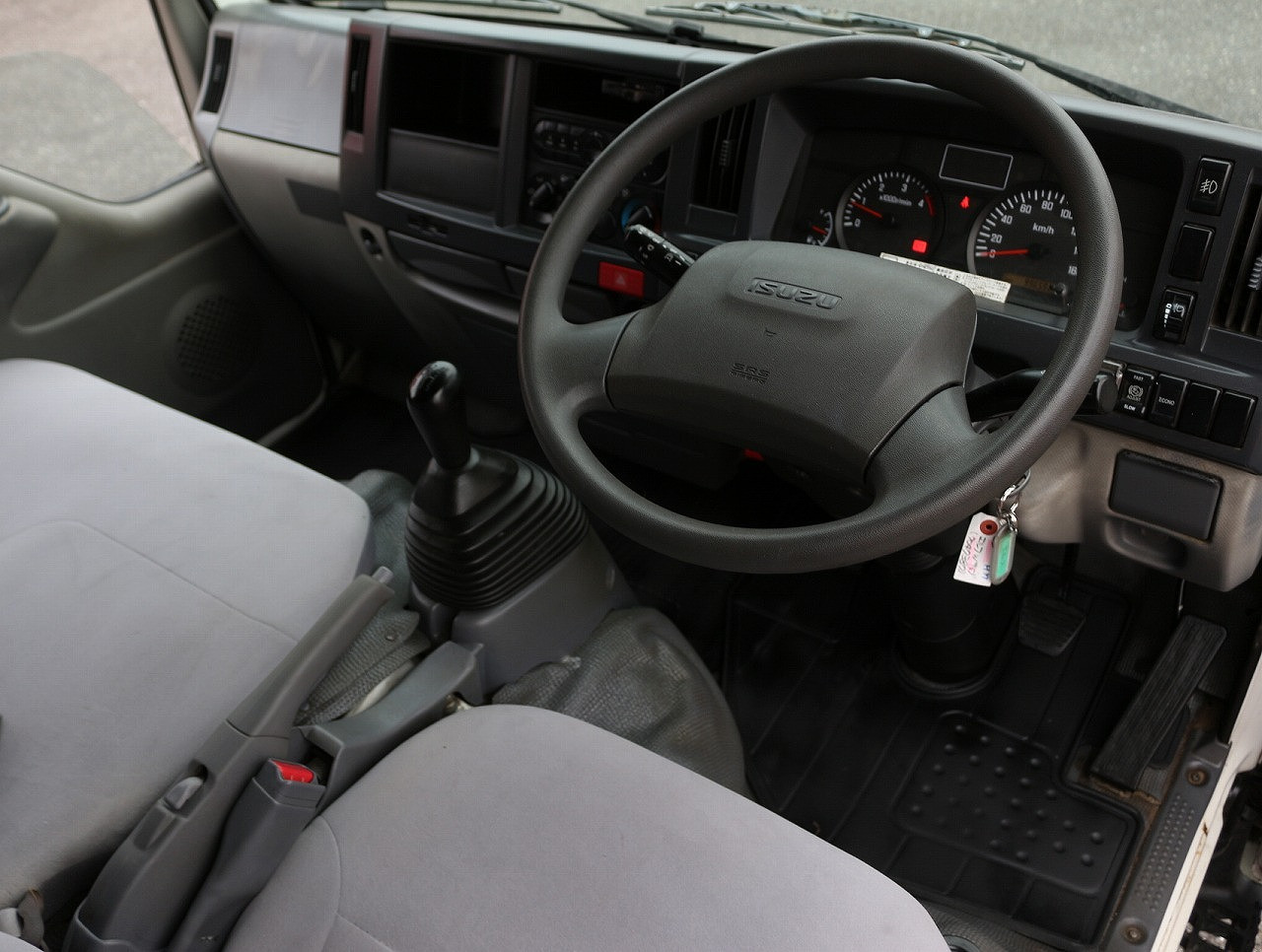 いすゞ エルフ TRG-NJR85A(2WD)の写真25