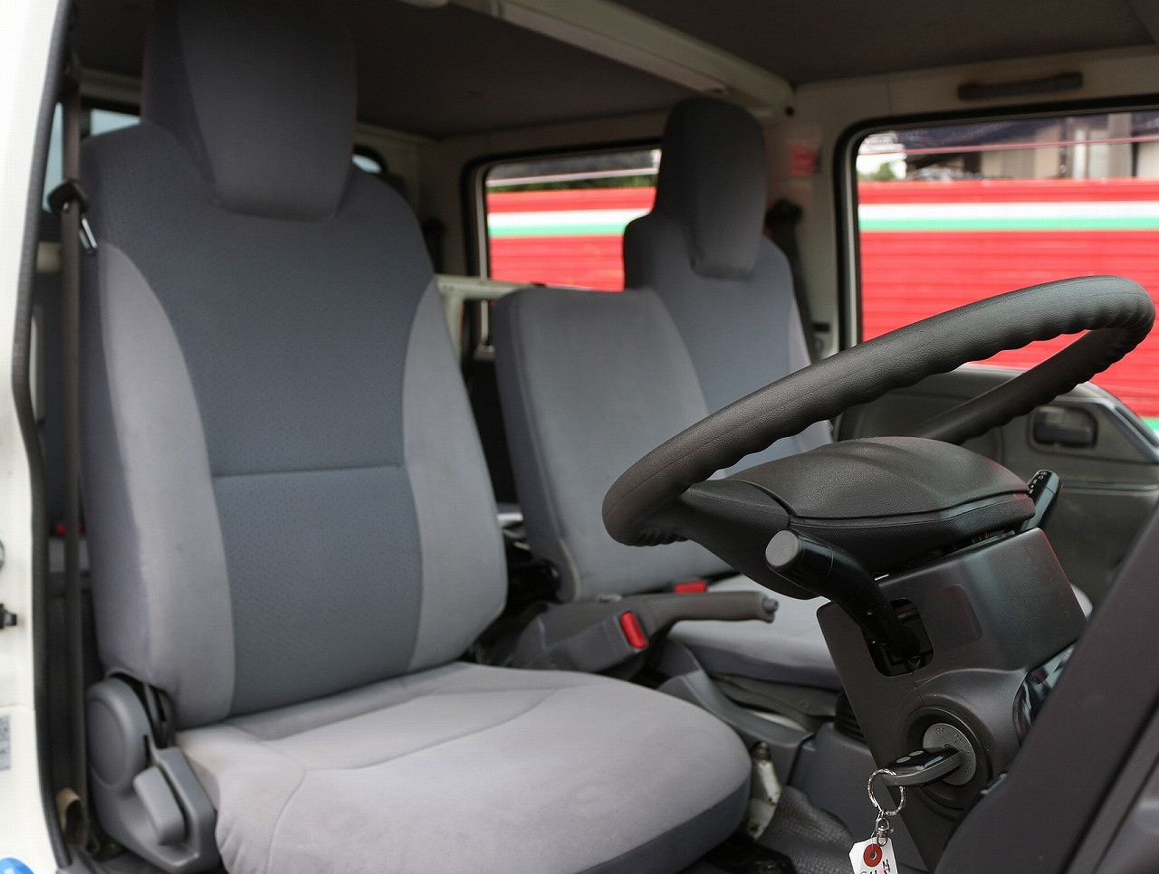 いすゞ エルフ TRG-NJR85A(2WD)の写真27