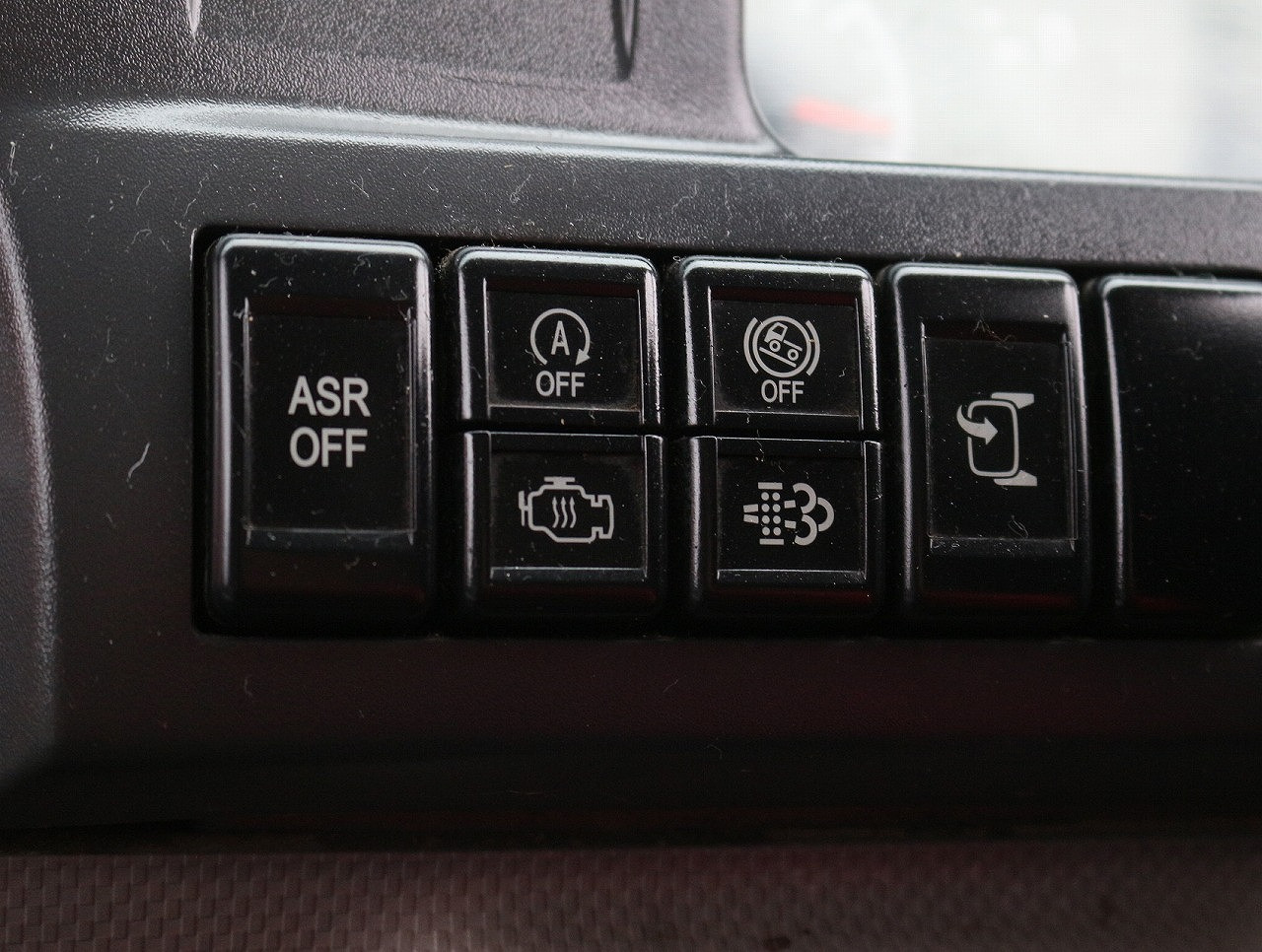 いすゞ エルフ TRG-NJR85A(2WD)の写真33