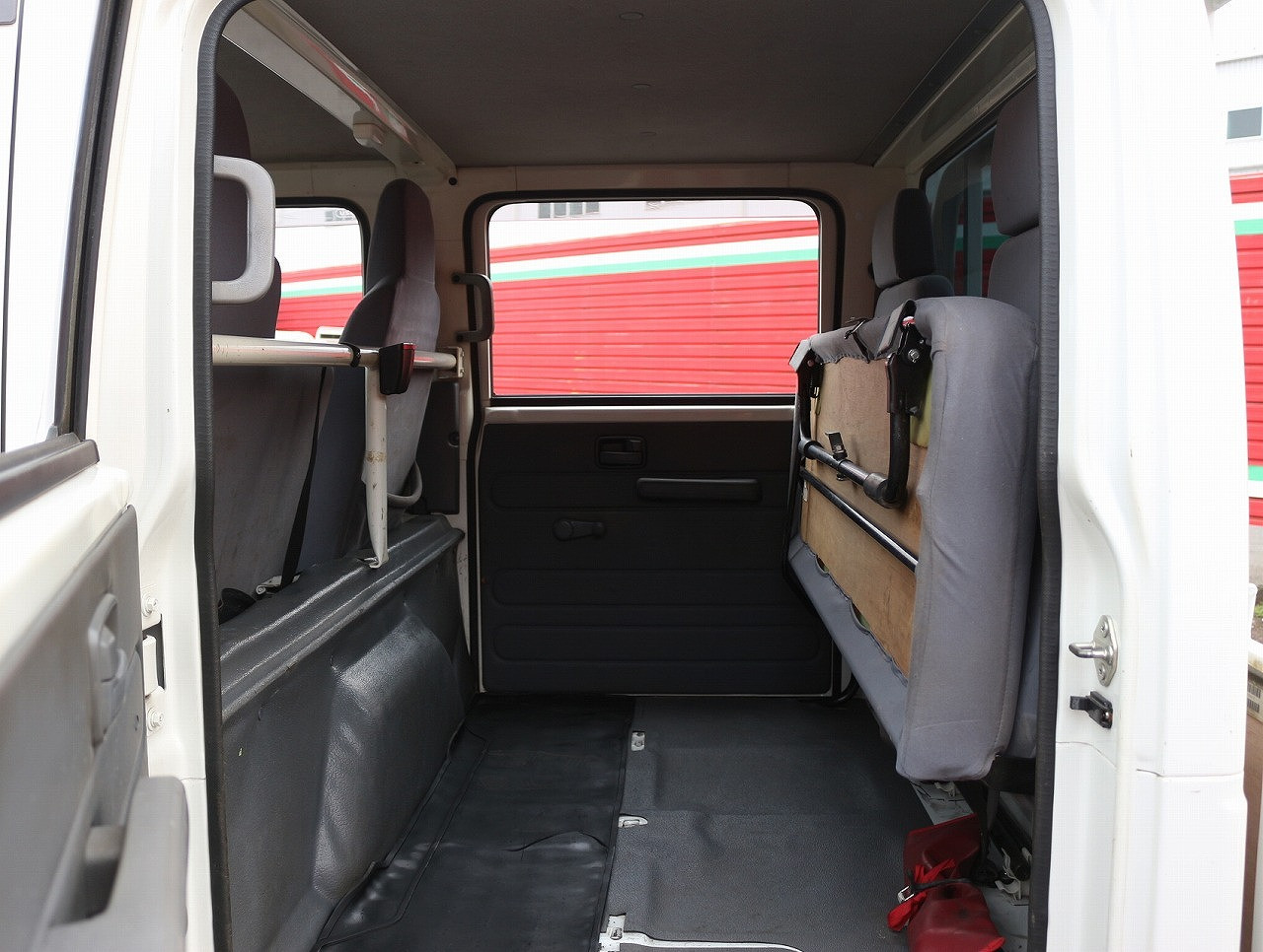 いすゞ エルフ TRG-NJR85A(2WD)の写真46