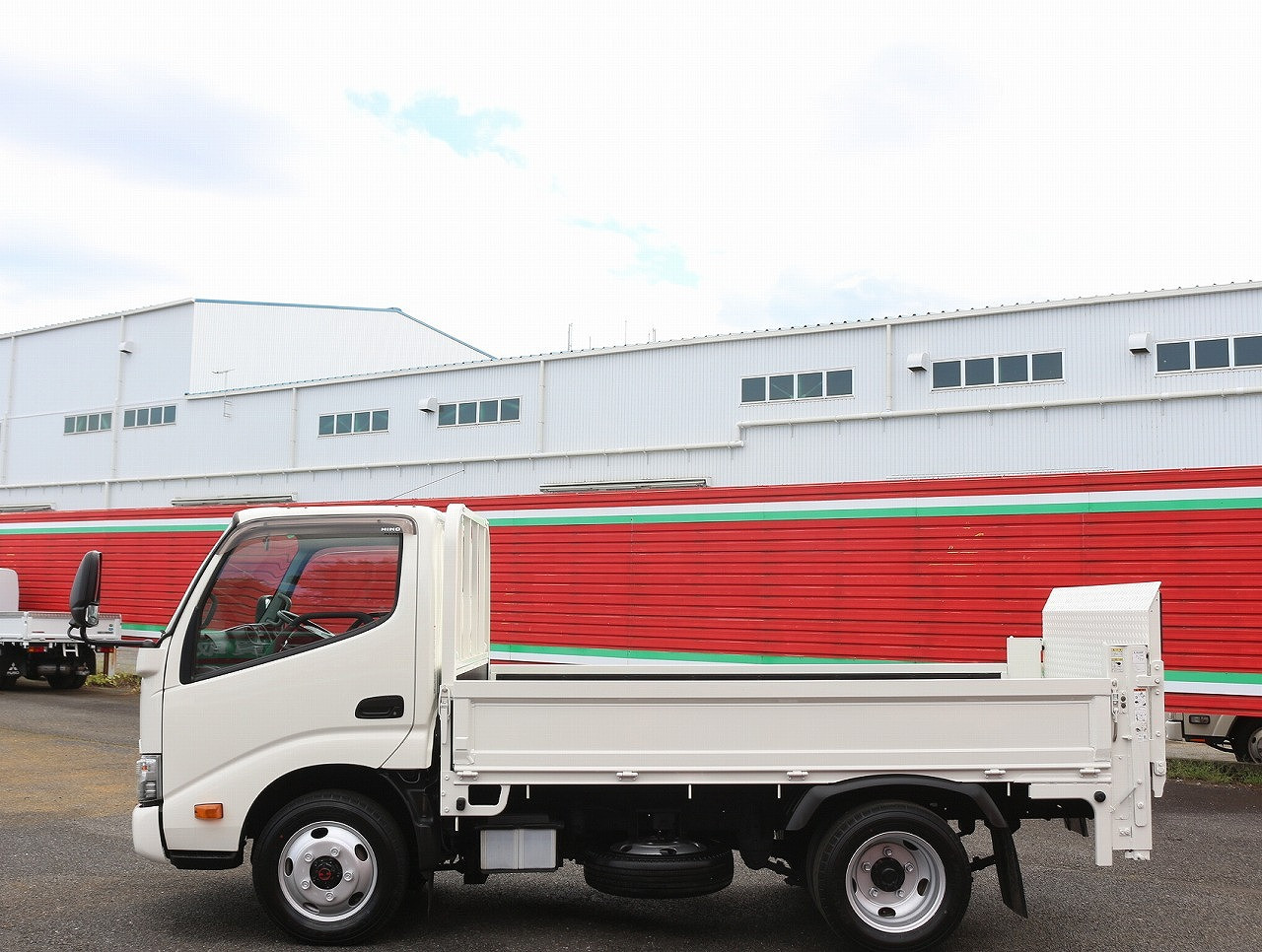 日野 デュトロ TKG-XZU675M(4WD)の写真8